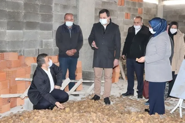 Son dakika: Yangında evleri kül olan aileye 41 bin TL destek sağlandı - 2