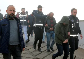 Sivas ve İstanbul'da "sahte Glock" operasyonu