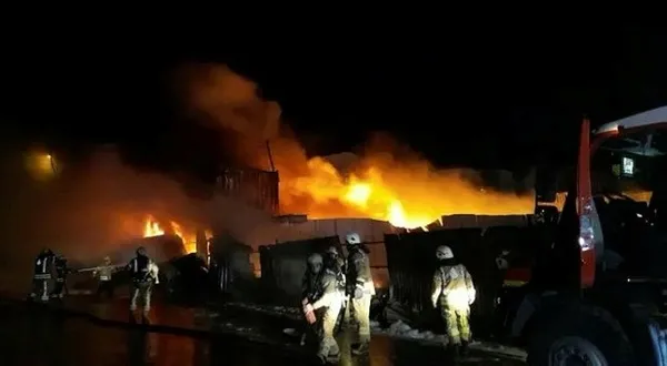 1611372889770.jpeg İstanbul ve Adana'da korkutan yangın! - 3