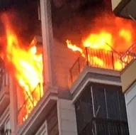 Teyzesi ve anneannesini diri diri yaktı