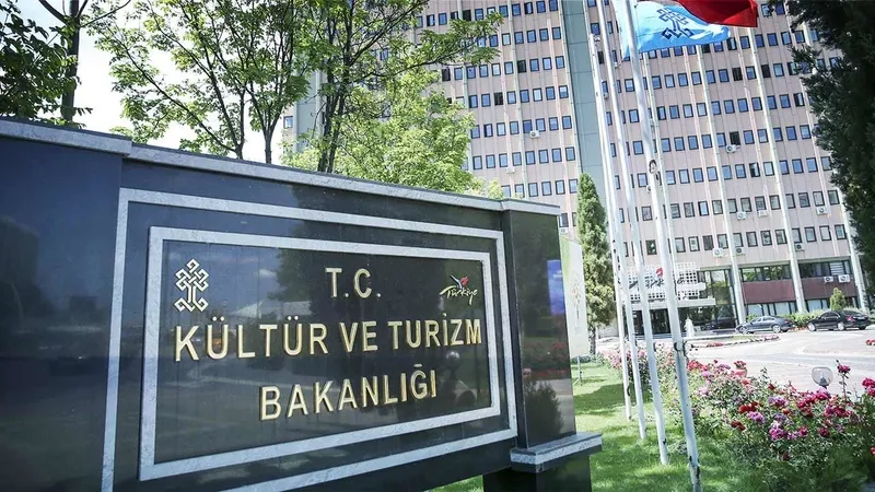 bakanliktan-kpss-60-puan-ile-1629-kisilik-alim-basvurular-ne-zaman-baslayacak-iste-alim-yapilacak-kadrolar-1706600024781.jpg Bakanlık’tan KPSS 60 puan ile 1629 kişilik alım! Başvurular ne zaman başlayacak? İşte alım yapılacak kadrolar… - 1
