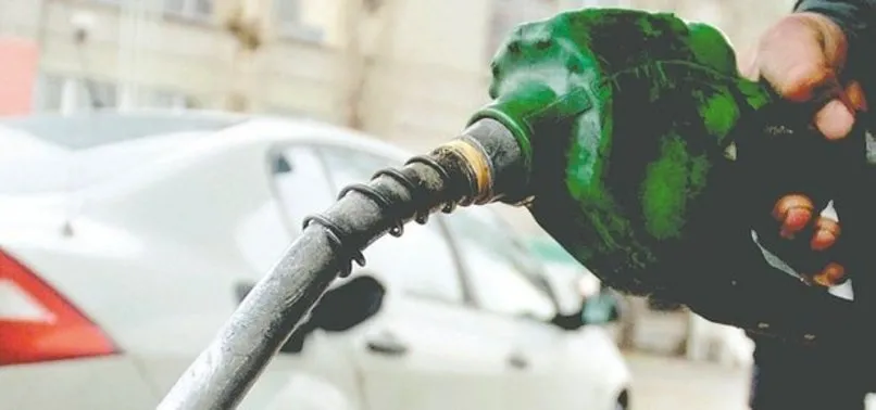 Araç sahiplerine müjde! Benzine bir indirim daha yolda...