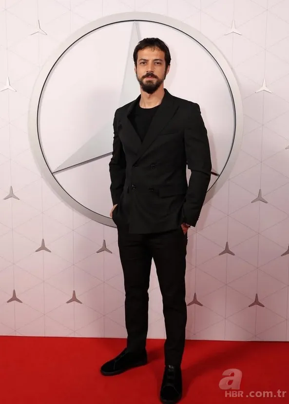 Kuruluş Orhan'ın Orhan Bey'i Mert Yazıcıoğlu'nun annesini gören hayran kaldı 5