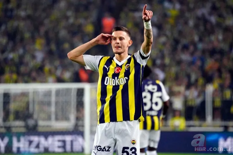 Fenerbahçe’de yaprak dökümü! Ocak ayında ayrılacak ilk isim belli oldu 12