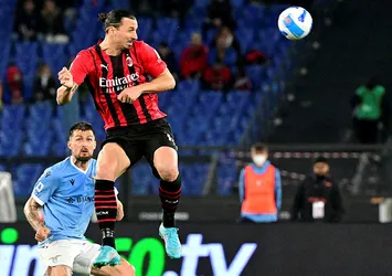 Zlatan Ibrahimovic için kariyerinin sonu mu? 7-8 ay sahalardan uzak kalacak