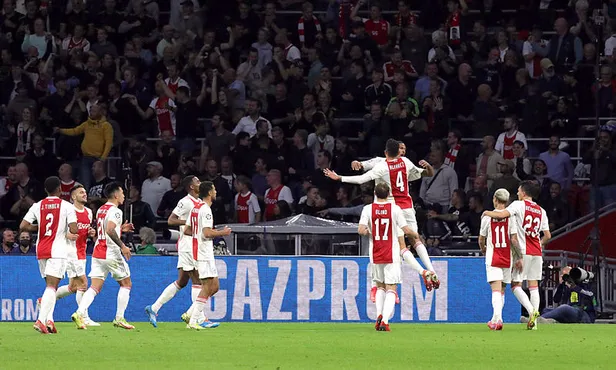 Ajax Beşiktaş maç özeti! Şampiyonlar Ligi Ajax Beşiktaş maç sonucu önemli anlar, golleri ve özeti...