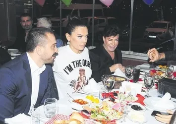 Demet Akalın'dan Hande Yener'e ağır taş: 'Kendi hayatımın kraliçesiyim'