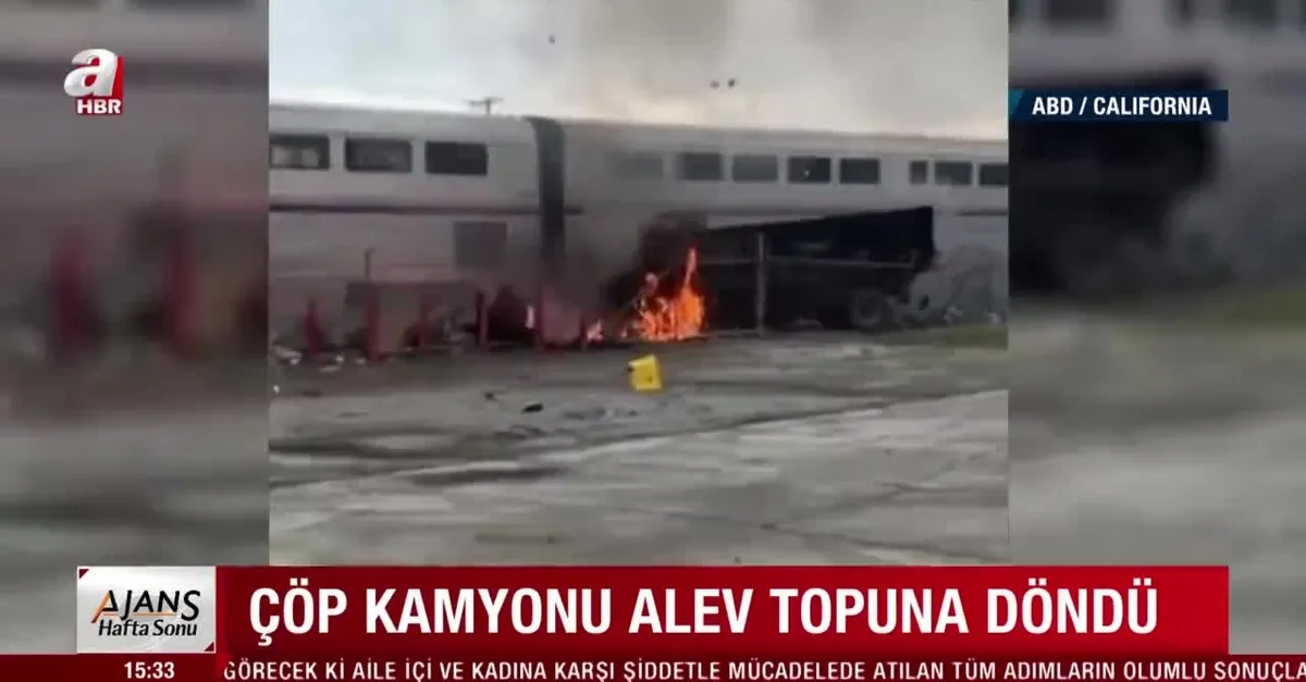 Yolcu treni çöp kamyonunu biçti! Dehşet anları kameraya yansıdı