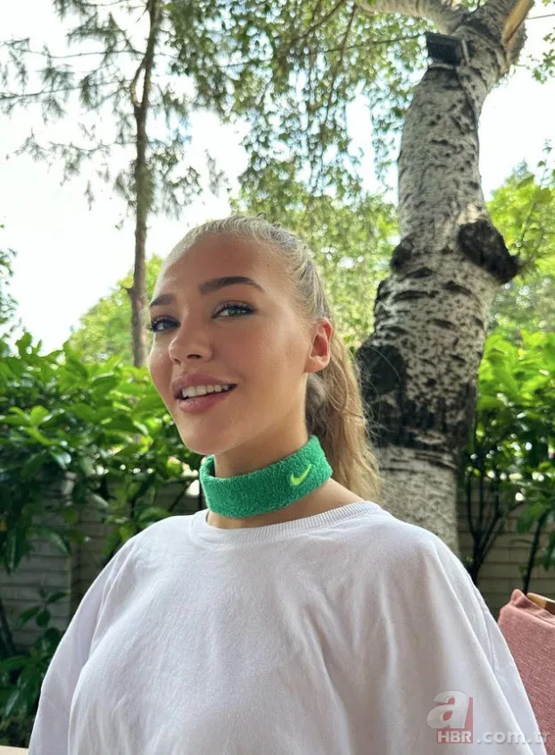 Estetikle bambaşka biri olmuştu! Melisa Döngel’in makyajsız hali olay 8