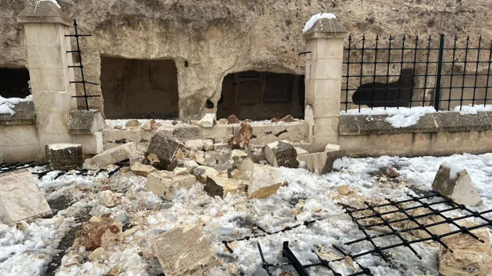 Kahramanmaraş'ta 7.7'lik deprem! Gaziantep'ten de hissedildi: Gaziantep Kalesi yıkıldı