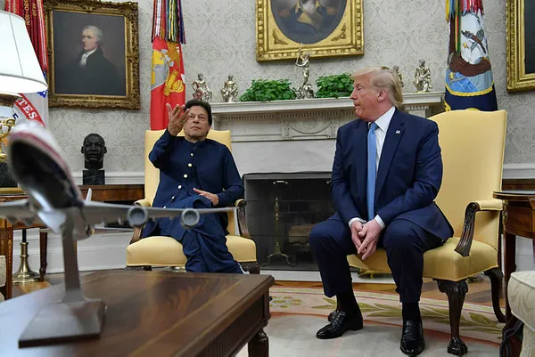 Pakistan Başbakanı İmran Han'dan ABD açıklaması - 1