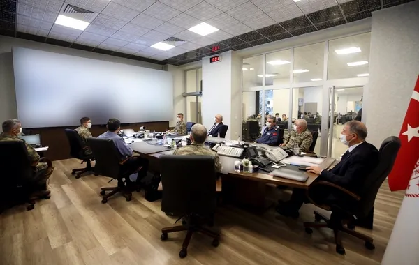 Son dakika: Milli Savunma Bakanı Hulusi Akar: Türk komandosu gücünü bir kez daha gösteriyor