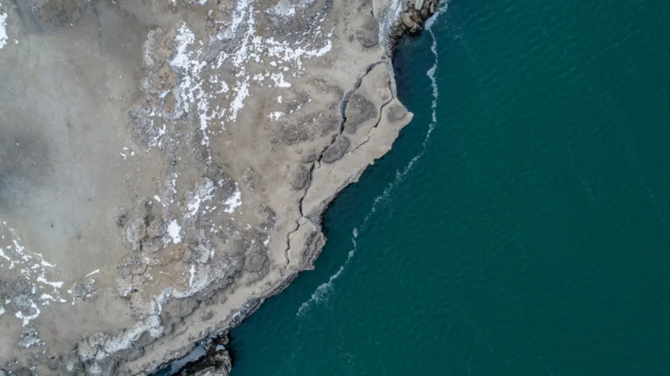 Acıgöl'de korkutan görüntü! "Gözümüzün önünde yok olmaya devam ediyor"
