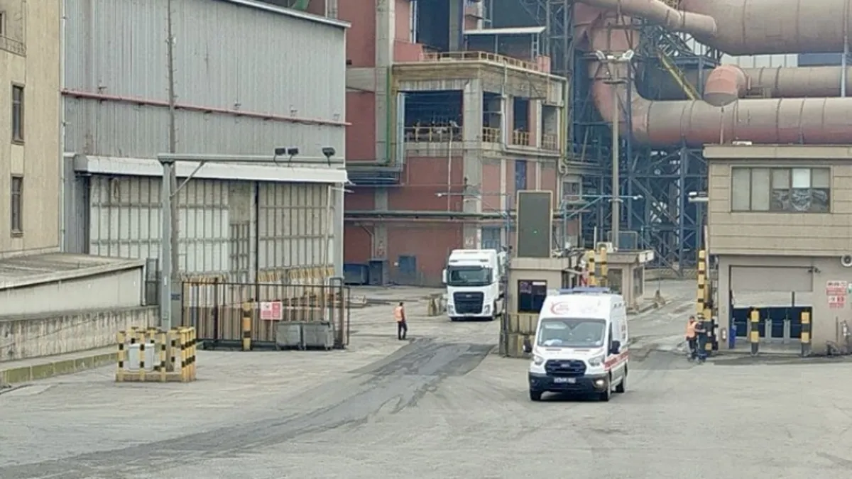 Kocaeli'de fabrikada facia: Yüksekten düşen 3 işçi hayatını kaybetti