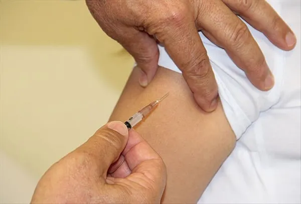 Sağlık Bakanı Koca’dan Eris varyantı açıklaması: Vakalarda artış var hastaneye yatış oranları düşük