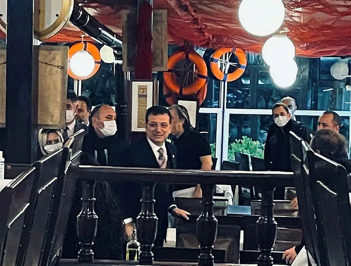 CHP'nin 14. katında neler oluyor? Kemal Kılıçdaroğlu - Ekrem İmamoğlu krizi mi? Çarpıcı değerlendirme: Tepsi üzerindeki karıncaların yarışı! Küreselciler... - 6