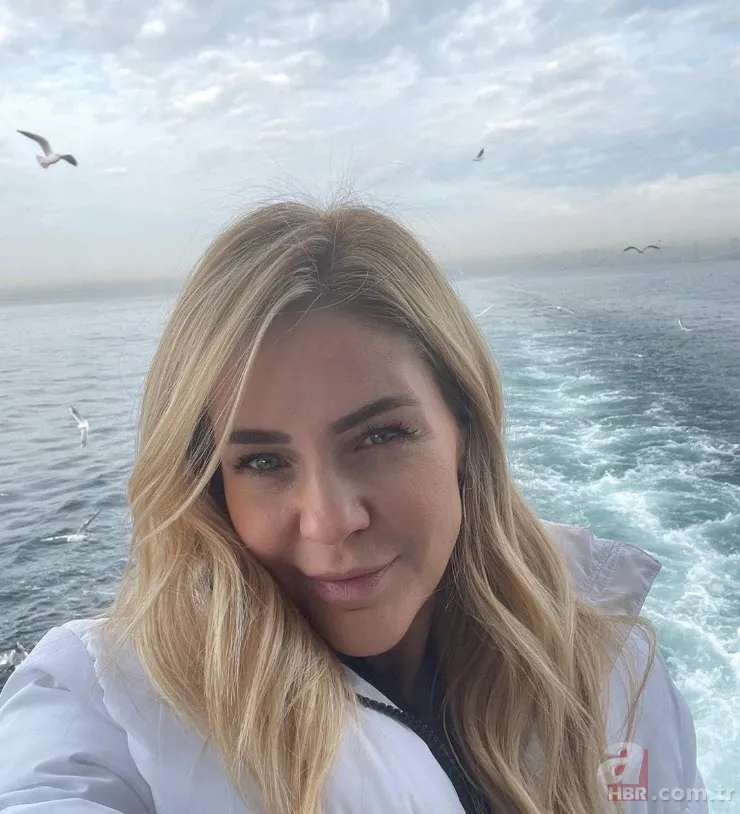 Emine Ün sıfır makyaj halini paylaştı! Doğal güzelliğiyle hayran bıraktı 4