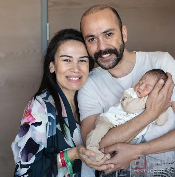 Tolgahan Sayışman ve Almeda Abazi kızlarının yüzünü ilk kez gösterdi! İşte Alina… 18