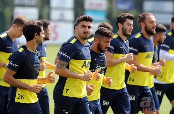 Fenerbahçe’den ayrılanlar şov yapıyor