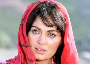 80 yaşındaki Yeşilçam’ın Sultan’ı Türkan Şoray’dan olay fotoğraf