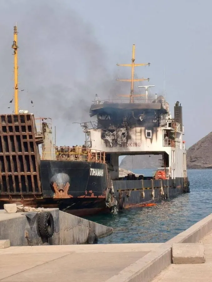 CANLI ABD, İran ablukasını aşmaya çalışan Panama bandıralı gemiye Hellfire füzeleriyle müdahale etti, 17 mürettebat kurtuldu - 4