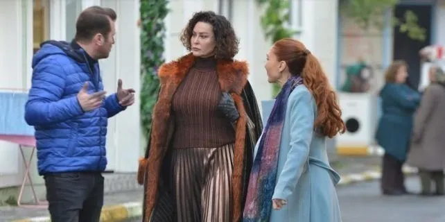 kurtlar vadisi dizisinde deli hikmet