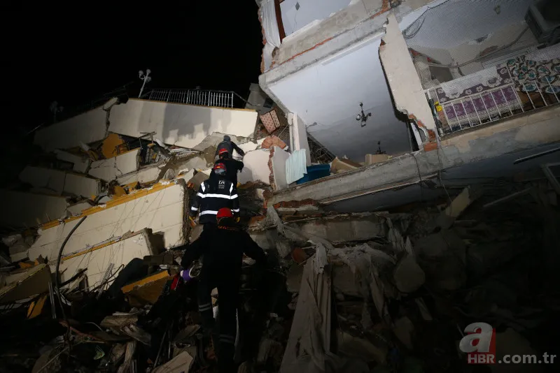 Depremden saatler sonra mucize kurtuluşlar! Umutlu bekleyişler sürüyor 10