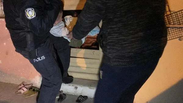 1647314431653.jpeg Zorla girdiği evde kız arkadaşını darp etti - 2