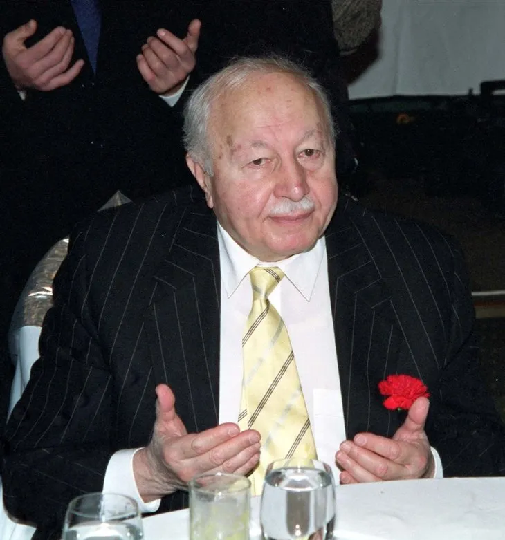 Necmettin Erbakan ölüm yıl dönümünde anılıyor!