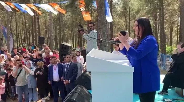 baskan-erdogan-engelliler-ve-ailelerini-yalniz-birakmadi-ak-parti-her-zaman-yaninizda-1652634215732.jpg Başkan Erdoğan engelliler ve ailelerini yalnız bırakmadı: AK Parti her zaman yanınızda - 2