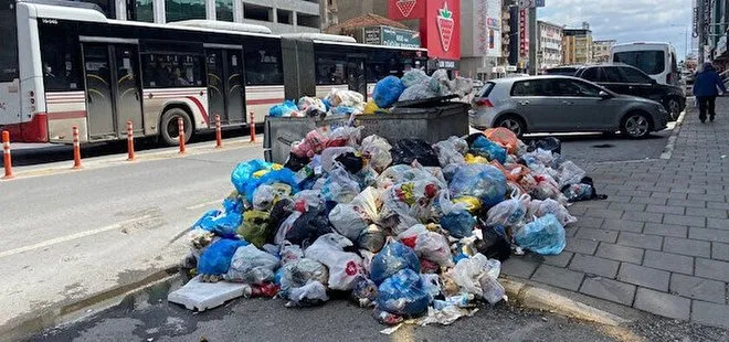 İzmir çöpten geçilmiyor! Çiğli’de çöpler konteynerlerden sokağa taştı
