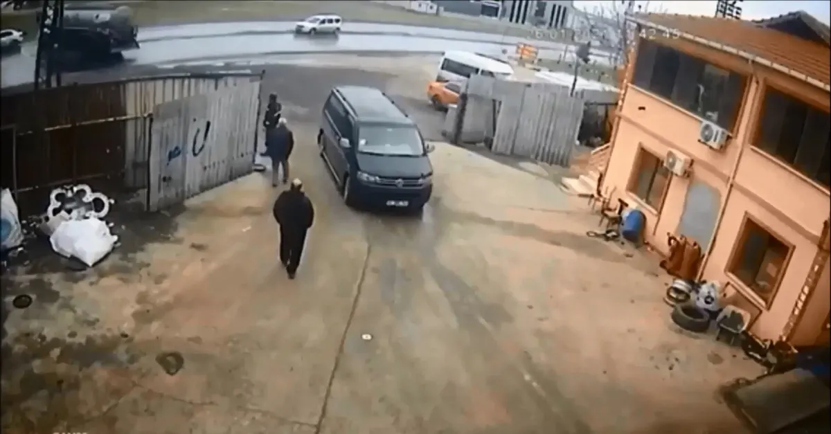 Son dakika: Tanker karşı şeride geçti! Faciadan dönüldü