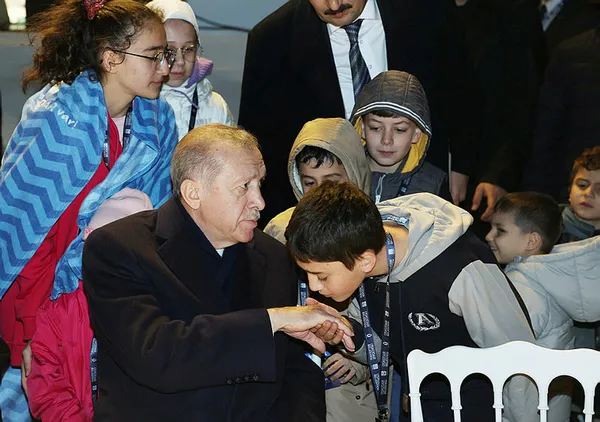 Üsküdar’da 50 bin kişi ile iftar: Başkan Recep Tayyip Erdoğan’dan kritik açıklamalar: Deprem bölgesinden asla ayrılmayacağız
