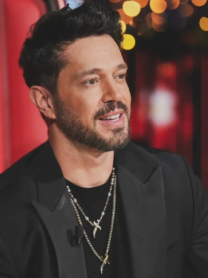 46-yasina-giren-murat-bozun-dogum-gunu-pastasi-cok-konusuldu-1773321743784.jpeg 46 yaşına giren Murat Boz'un özel tasarım pasta! - 3