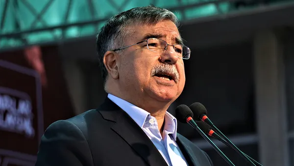 Öğrencilere tablet yerine klavyeli bilgisayar verilecek - 1
