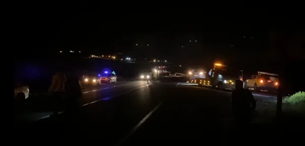 Şanlıurfa'da 1 kamyonet 2 otomobilin karıştığı feci kaza! - 1