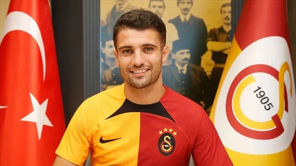 1694027262671.jpg Galatasaray'da Dubois'e Süper Lig'de iki talip birden! Yıldız oyuncu ile yollar ayrılıyor... - 1