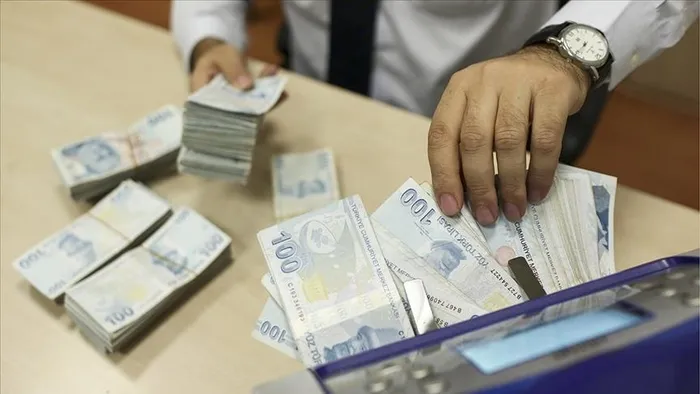 gozler-asgari-ucret-tespit-komisyonunda-asgari-ucret-zammi-ne-kadar-olacak-iste-zam-senaryolari-1735059230591.jpeg Asgari Ücret 2025 ZAM HESABI TAMAM! Yeni asgari ücret ne kadar, kaç TL oldu? İşte brüt, net maaş tablosu - 1