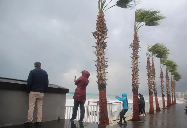 Antalya'da yarın okullar tatil mi? 12 Ocak Perşembe Antalya'da okullar tatil olacak mı? Antalya Valiliği açıklamalar... - 3