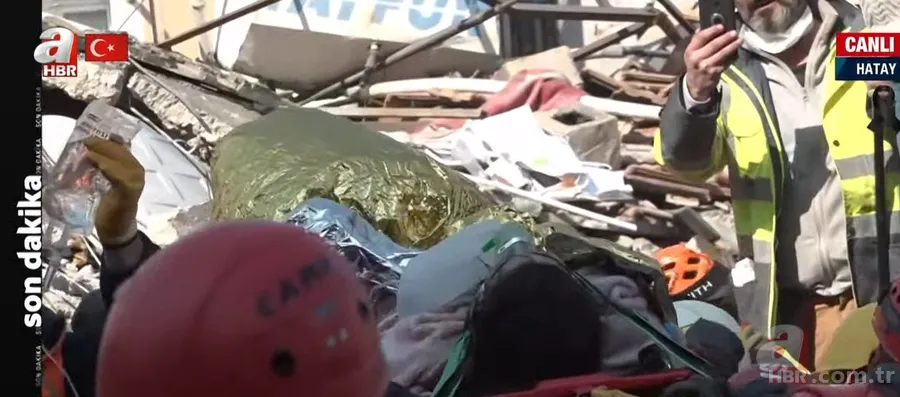 Depremin 8. gününde umudun kalbi bu noktalarda atıyor! Derya Akdoğan enkazdan sağ çıkarıldı 11