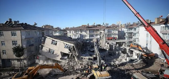 Son dakika: Elazığ Sivrice’de 6,8 büyüklüğündeki depremde son durum! Can kaybı sayısı 41 oldu