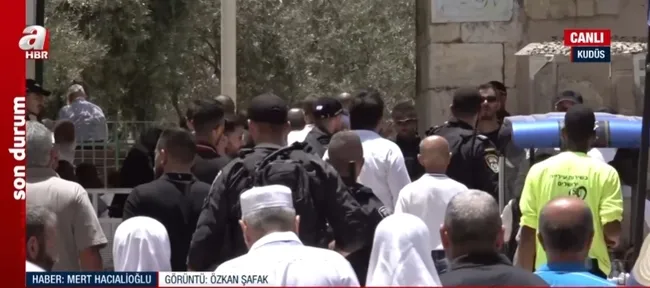 kuduste-gergin-bekleyis-filistinliler-cuma-namazi-icin-mescid-i-aksada-bir-araya-geldi-1720172256402.jpg Mescid-i Aksa'da İsrail zulmü! Filistinli Müslümanlar darp edilerek yaka paça gözaltına alındı