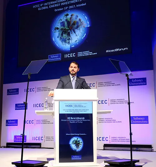 Bakan Albayrak: Yenilenebilir enerjide AB’yi geride bıraktık