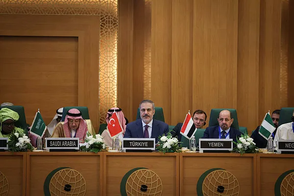 disisleri-bakani-hakan-fidandan-filistin-icin-garantorluk-aciklamasi-musluman-ulkeler-1697637374601.jpg Dışişleri Bakanı Hakan Fidan'dan Filistin için "garantörlük" açıklaması: Müslüman dünyası cesur kararlar almalı - 1