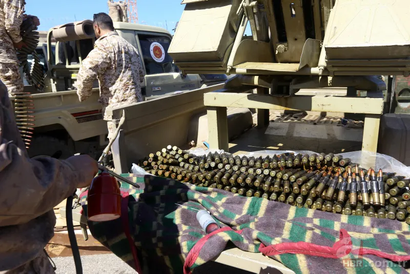 Libya karıştı! Vutye Hava Üssü vuruldu 22