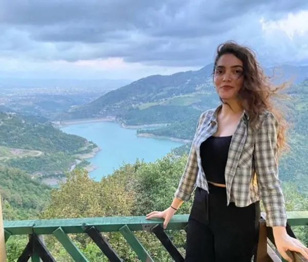 1698229783591.jpg Ayrılmak isteyince deliye döndü: İntörn doktor Nidanur’u pompalı tüfekle vurdu! Kan donduran ifade - 4