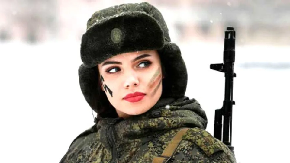 Rusya'nın ezberbozan polisleri! Görüntüler sosyal medyayı salladı