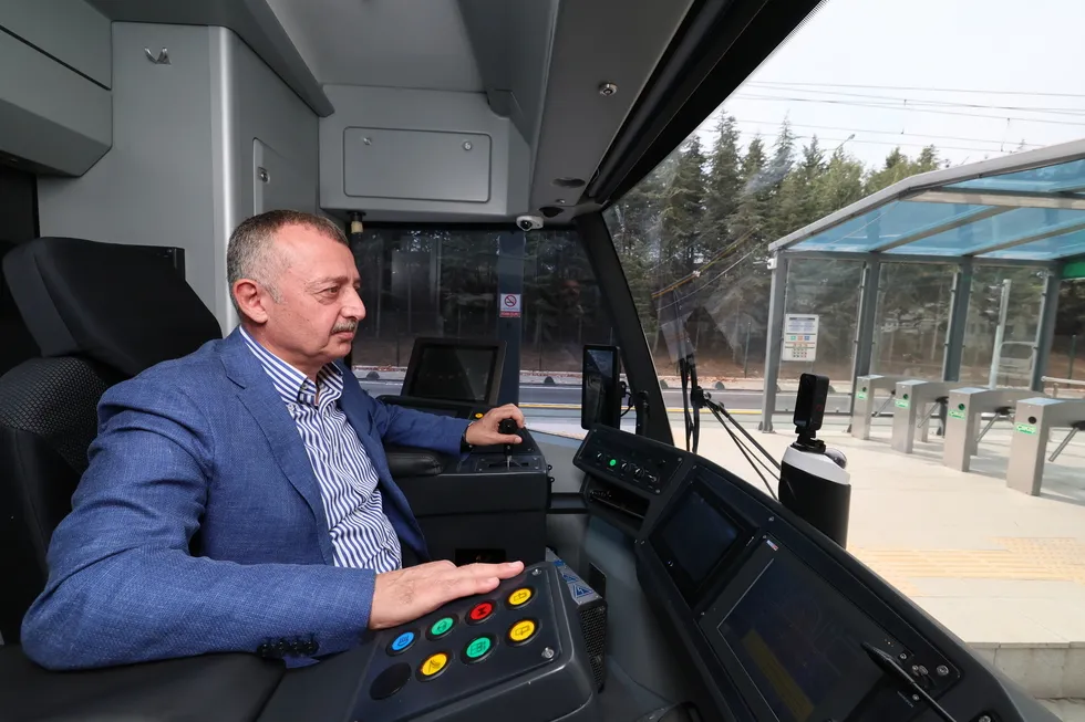 kocaeli-ulasimda-vites-yukseltti-tramvaydan-metroya-dev-yatirimlar-1790180976056.jpg Kocaeli ulaşımda vites yükseltti: Tramvaydan metroya dev yatırımlar - 3