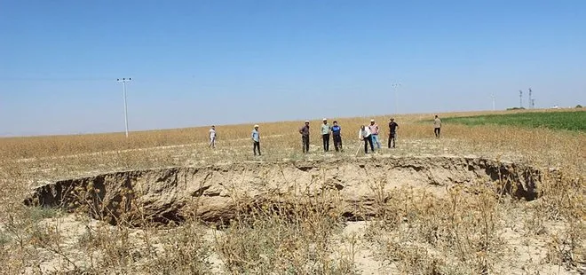 Konya’da yeni bir obruk meydana geldi! Ekipler güvenlik tedbiri aldı