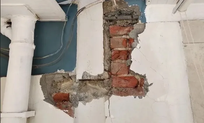 CHP'li Didim Belediyesi daha neyi bekliyor? 53 yıllık site gözleri önünde çökmek üzere! Site sakinleri isyanda: Nerede kentsel dönüşüm - 5